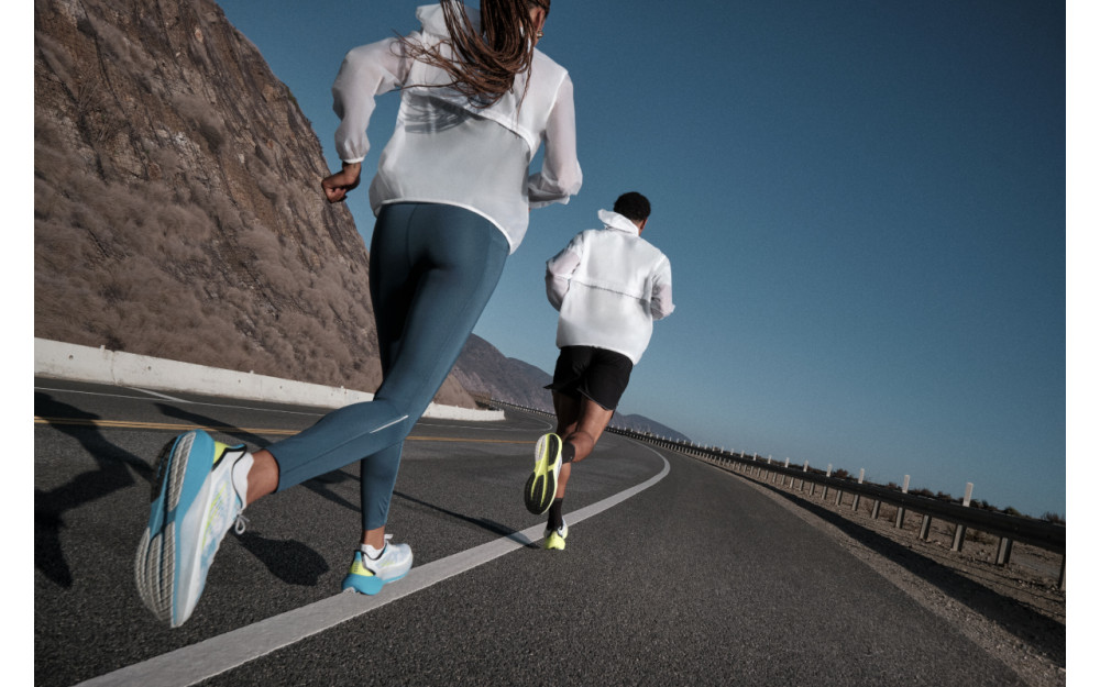 Alearga mai departe cu UA Velociti Distance